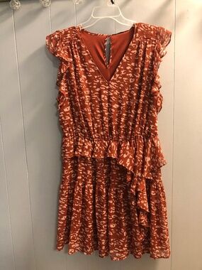 Simple Vera Vera  Wang Burnt Orange Dress Elastic Waist Knee Length size L Lined